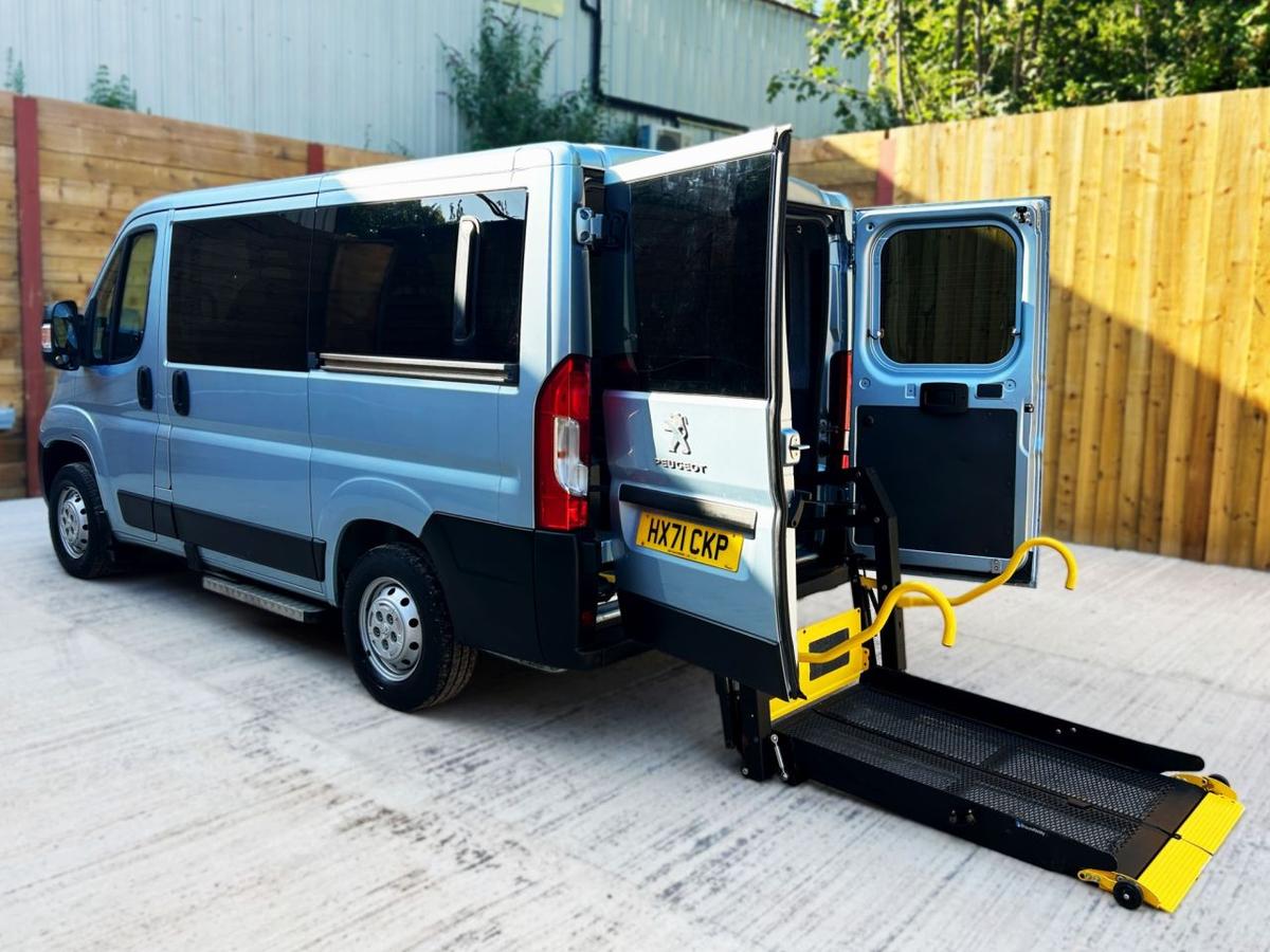 Check out this Peugeot Boxer 2021 Diesel Manual