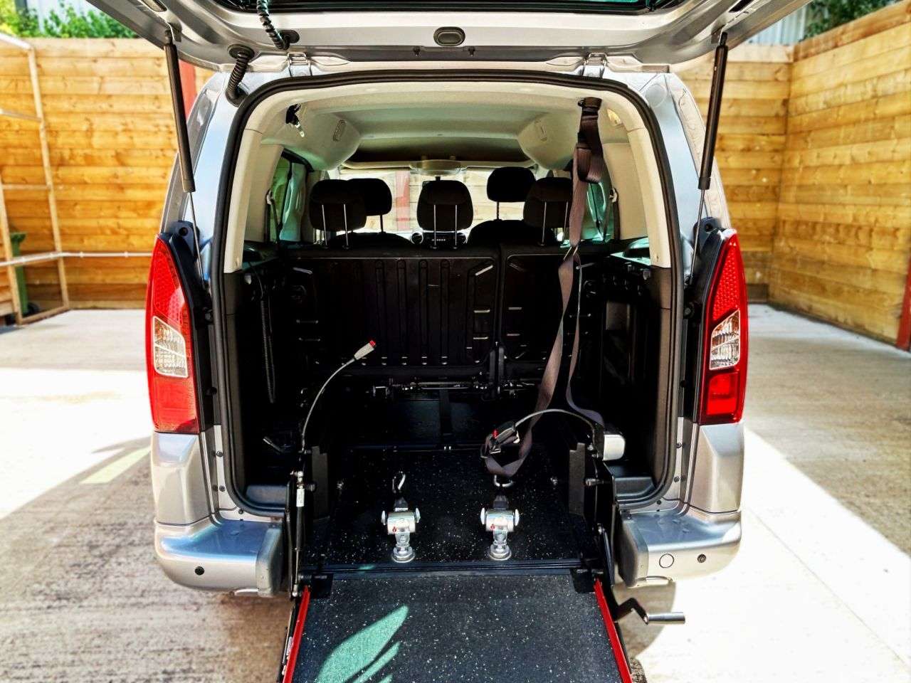 2018 PEUGEOT PARTNER TEPEE 2018 PEUGEOT PARTNER TEPEE