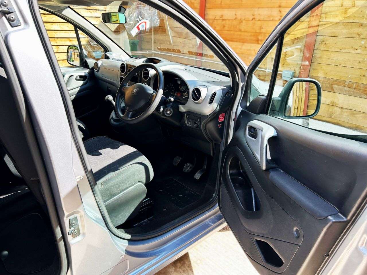 2018 PEUGEOT PARTNER TEPEE 2018 PEUGEOT PARTNER TEPEE