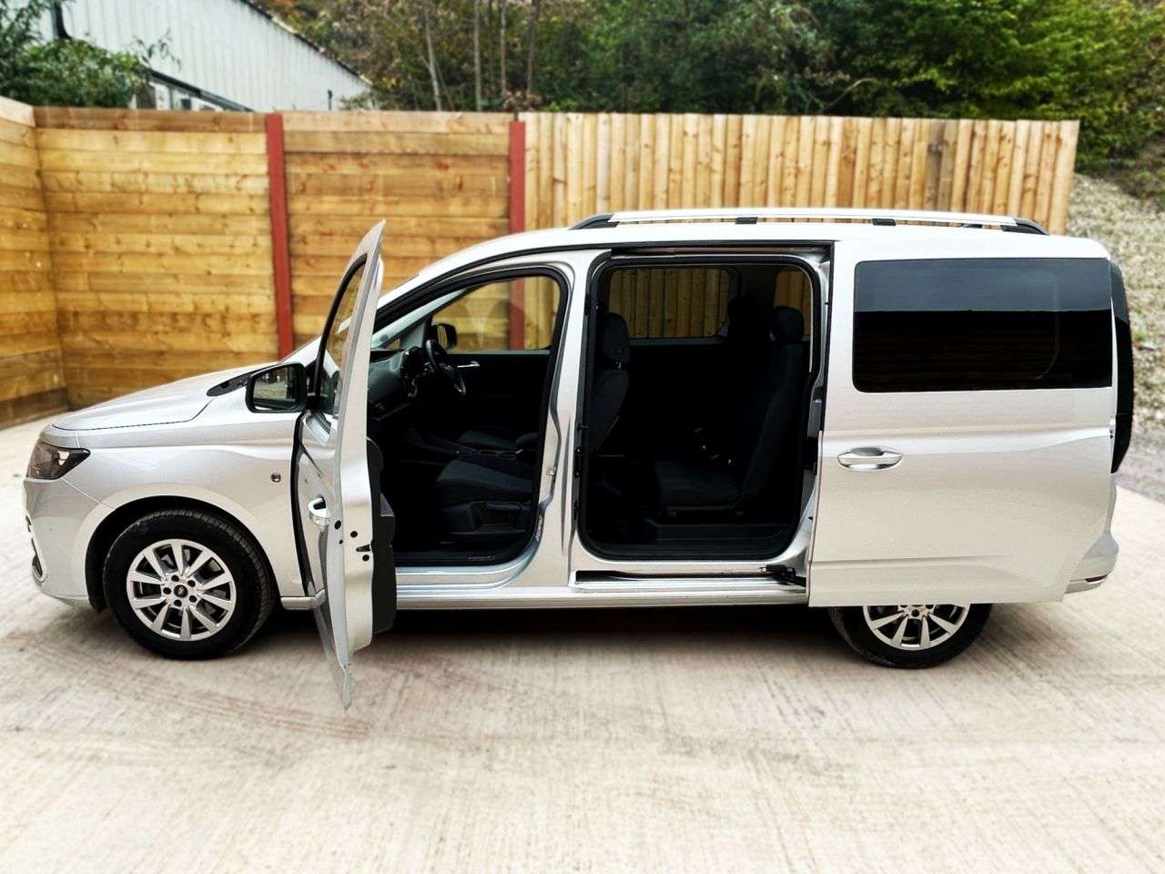 2023 FORD GRAND TOURNEO CONNECT 2023 FORD GRAND TOURNEO CONNECT