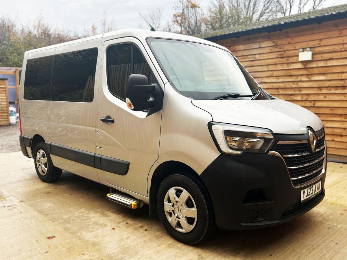 Check out this Renault Master 2023 Diesel Manual