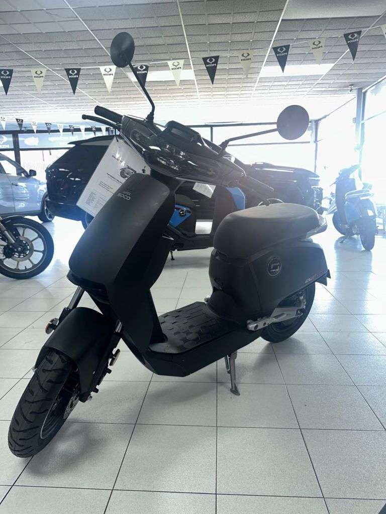 null VMOTO SUPER SOCO CUX null VMOTO SUPER SOCO CUX