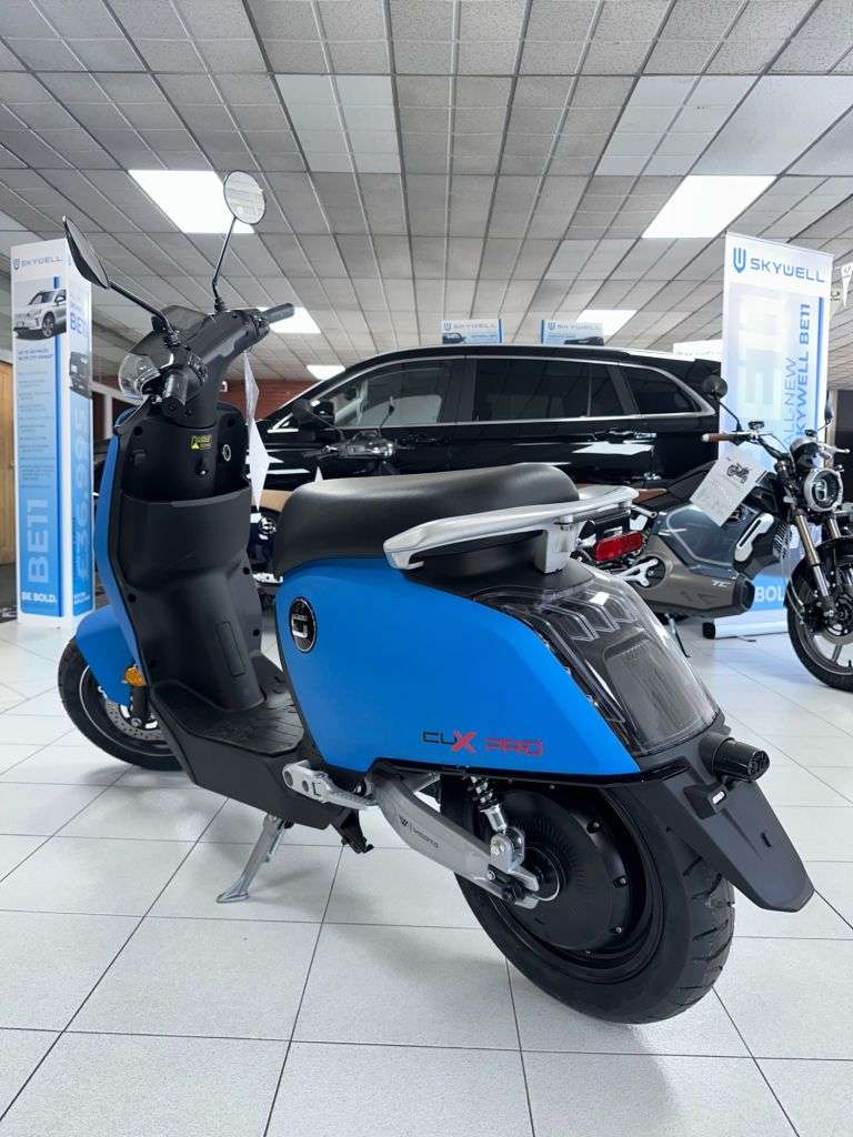 null VMOTO SUPER SOCO CUX null VMOTO SUPER SOCO CUX