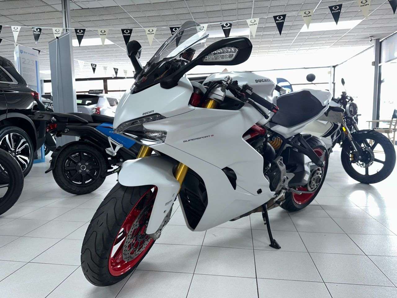 2019 DUCATI SUPERSPORT S 2019 DUCATI SUPERSPORT S