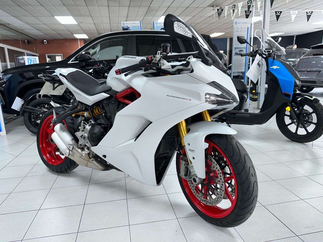 2019 DUCATI SUPERSPORT S 2019 DUCATI SUPERSPORT S