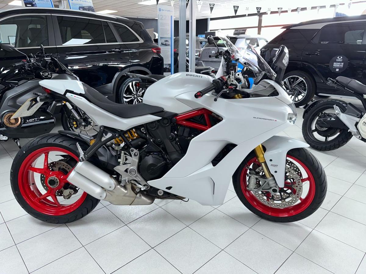 Check out this Ducati Supersport S 2019 Petrol Manual