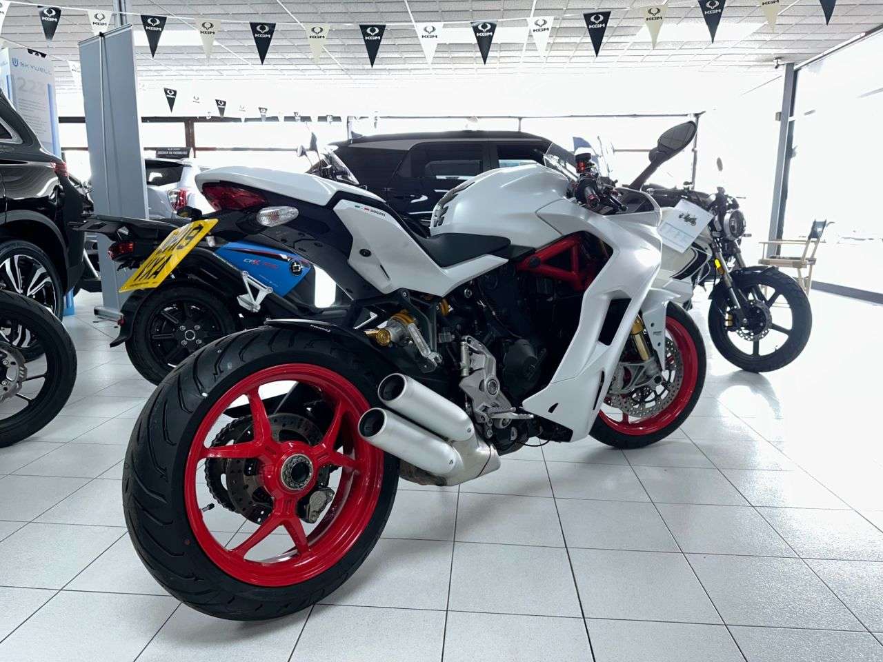 2019 DUCATI SUPERSPORT S 2019 DUCATI SUPERSPORT S