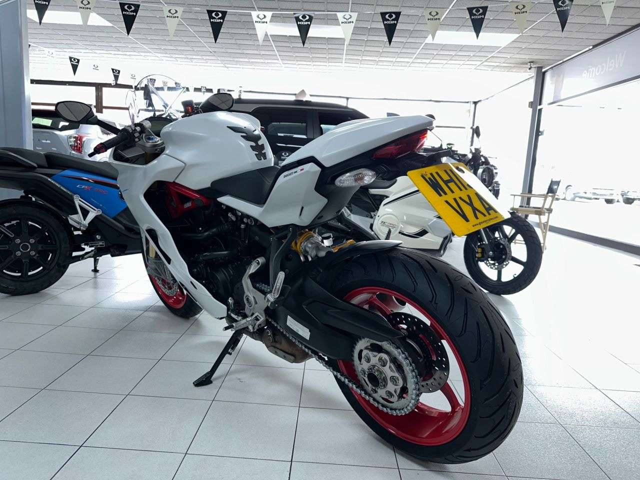 2019 DUCATI SUPERSPORT S 2019 DUCATI SUPERSPORT S