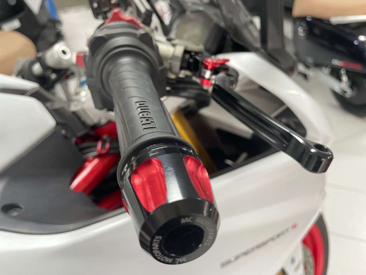 2019 DUCATI SUPERSPORT S 2019 DUCATI SUPERSPORT S