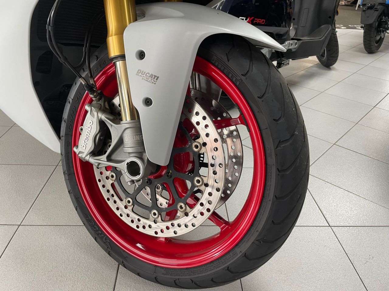 2019 DUCATI SUPERSPORT S 2019 DUCATI SUPERSPORT S