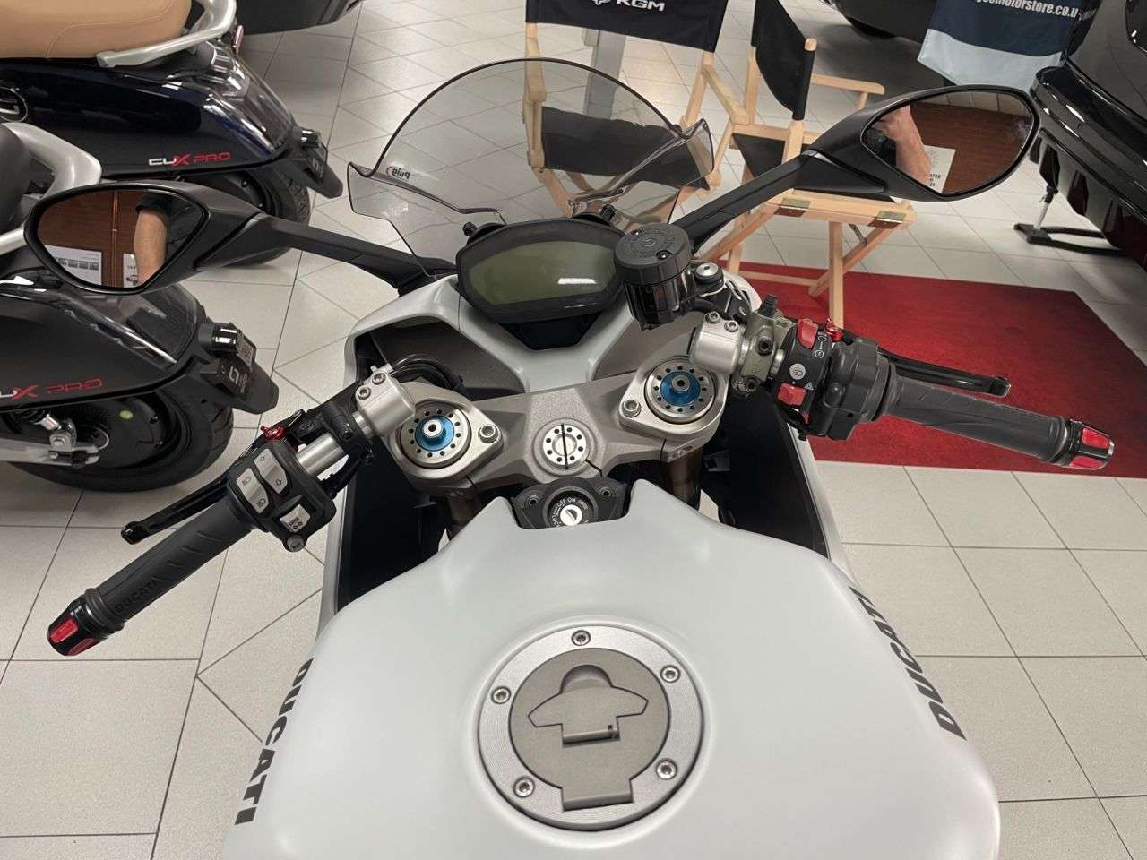 2019 DUCATI SUPERSPORT S 2019 DUCATI SUPERSPORT S