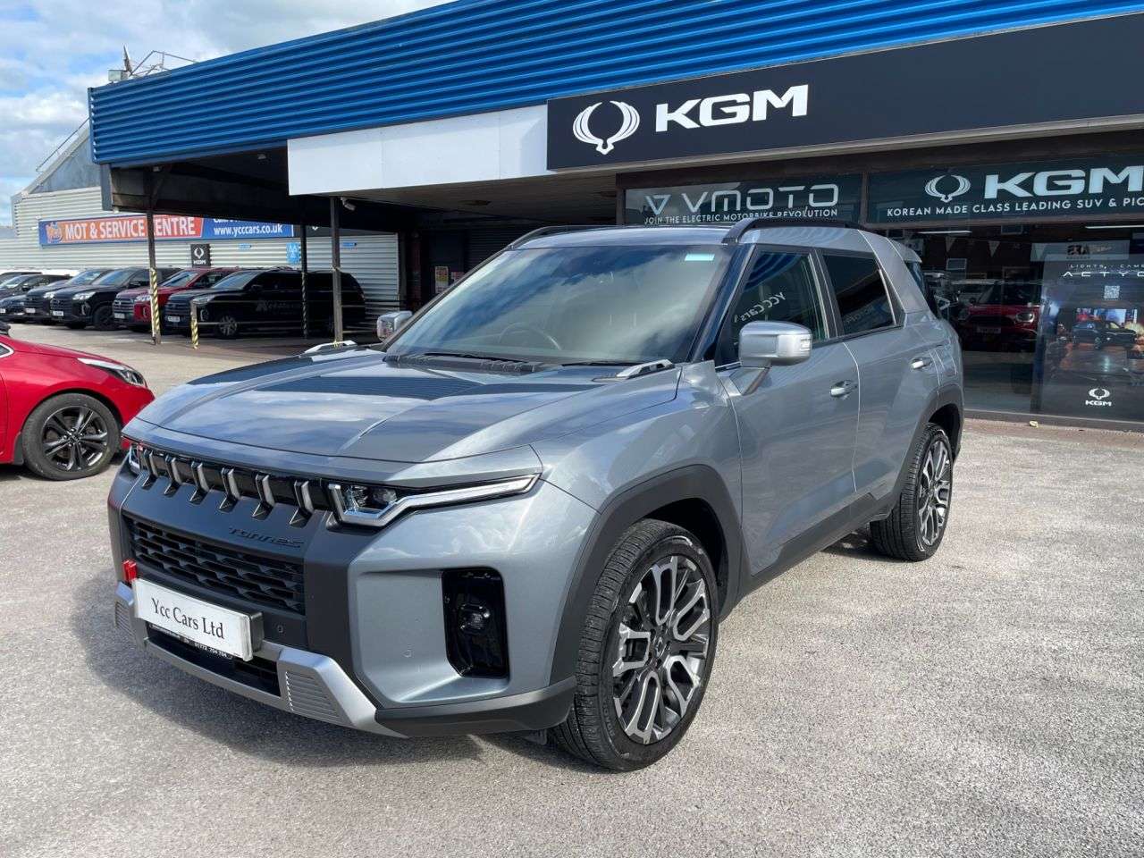 2024 KGM TORRES 2024 KGM TORRES