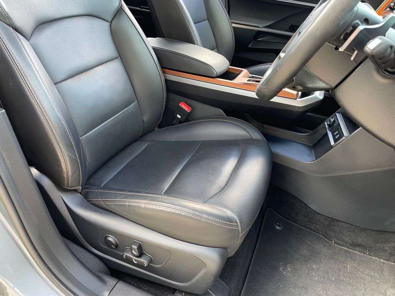 2024 KGM TORRES 2024 KGM TORRES