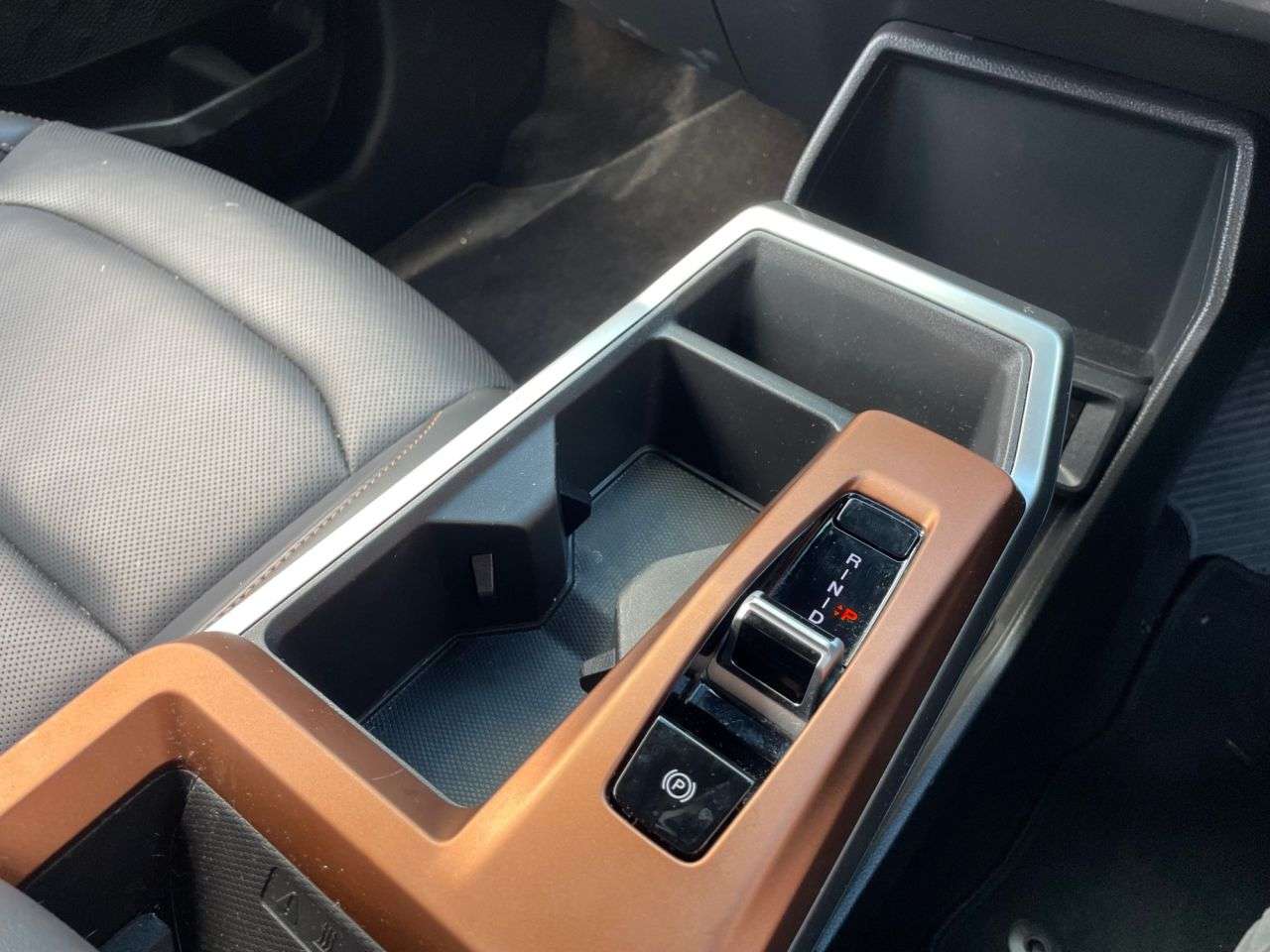 2024 KGM TORRES 2024 KGM TORRES