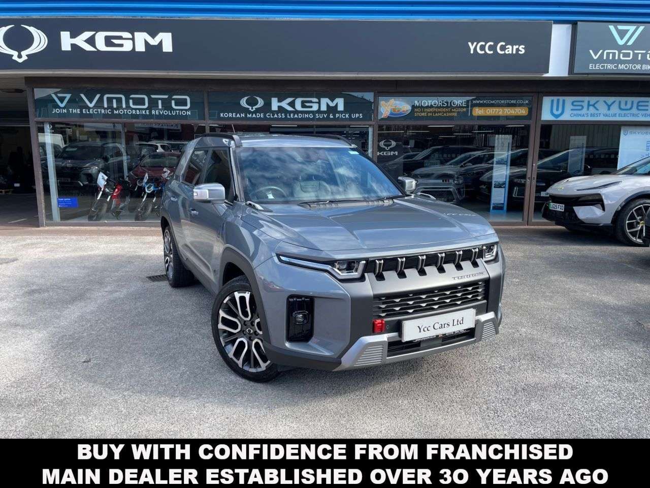 2024 KGM TORRES 2024 KGM TORRES