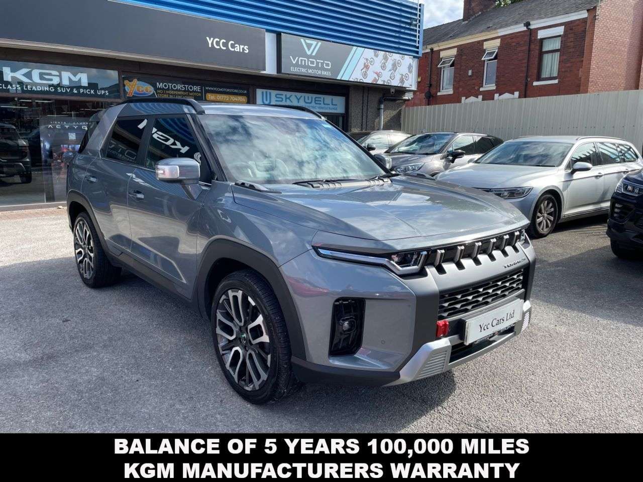 2024 KGM TORRES 2024 KGM TORRES