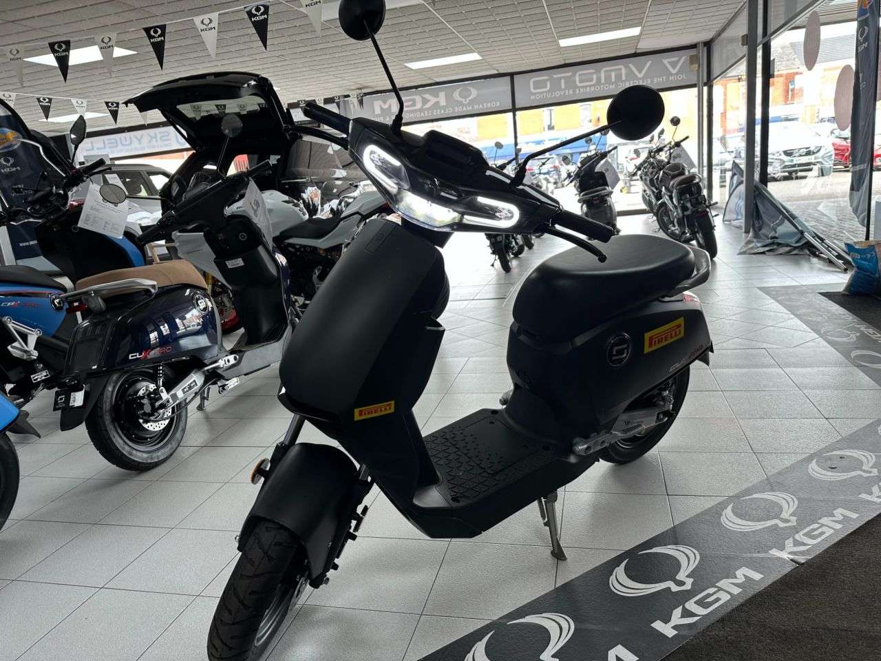 2025 VMOTO CUX 2025 VMOTO CUX