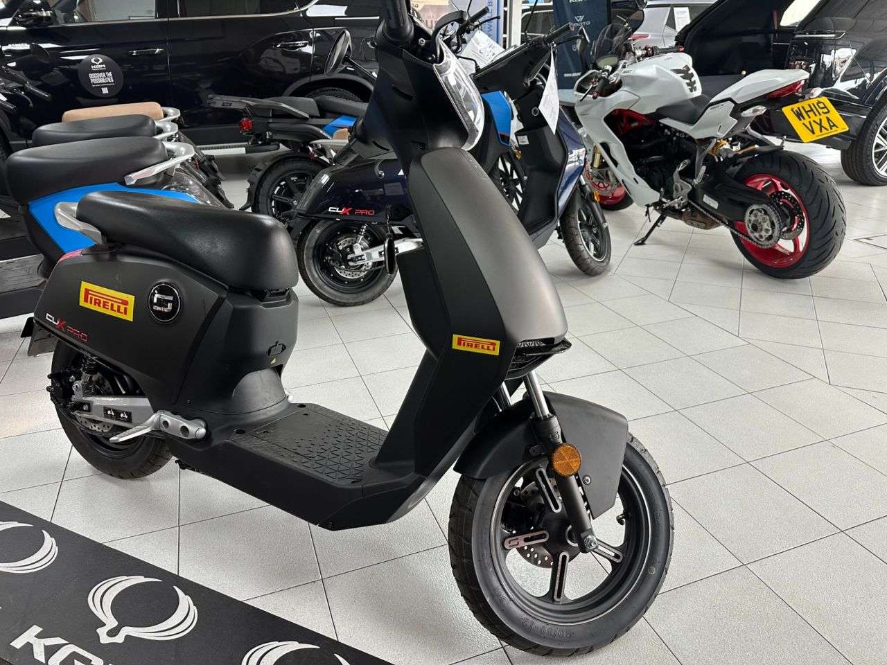 2025 VMOTO CUX 2025 VMOTO CUX