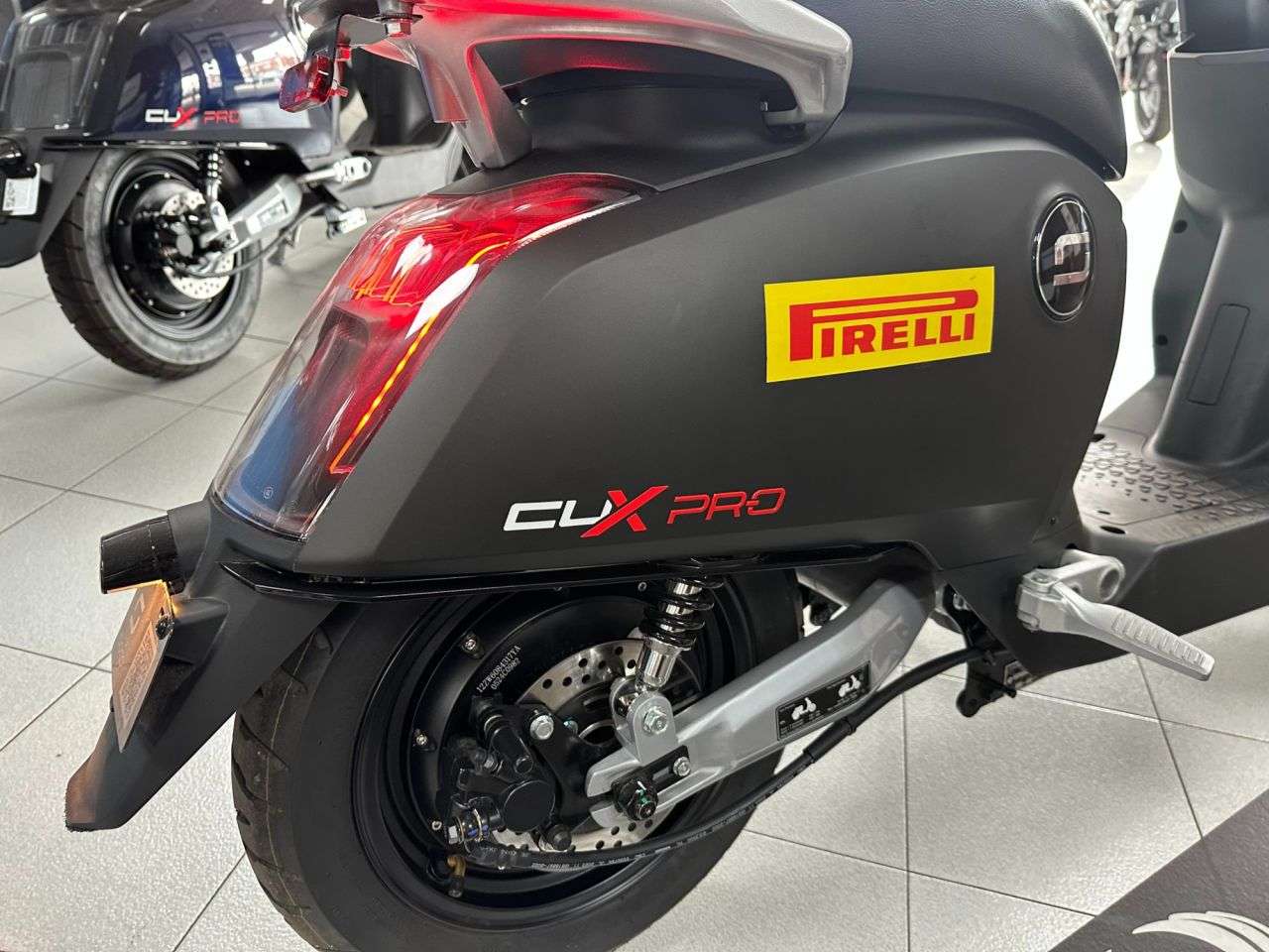 2025 VMOTO CUX 2025 VMOTO CUX