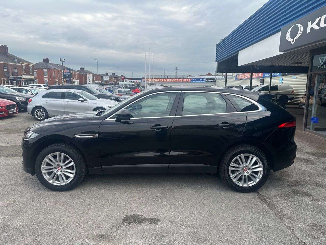 2018 JAGUAR F-PACE 2018 JAGUAR F-PACE