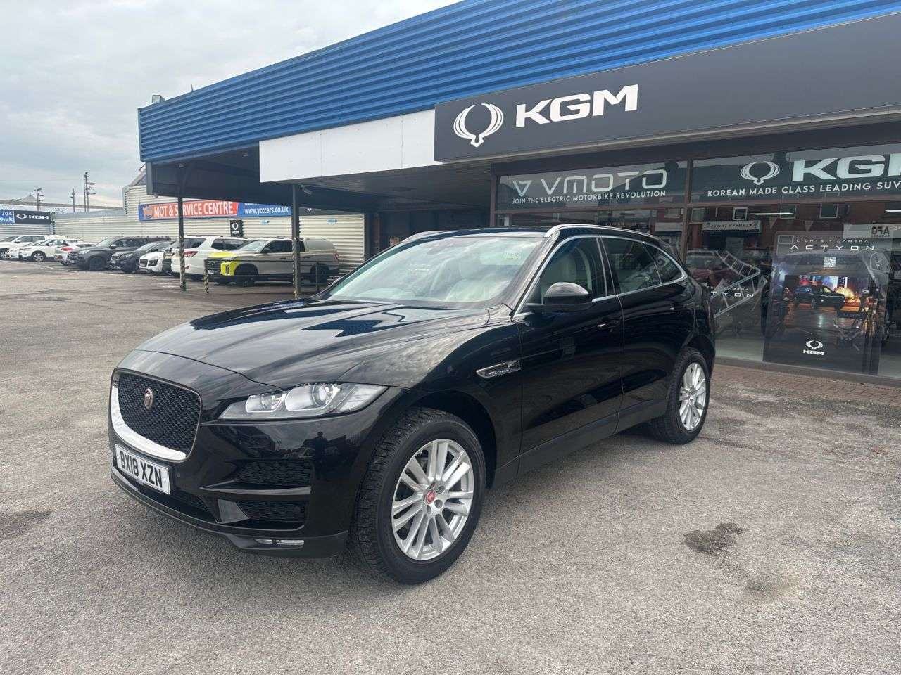 2018 JAGUAR F-PACE 2018 JAGUAR F-PACE