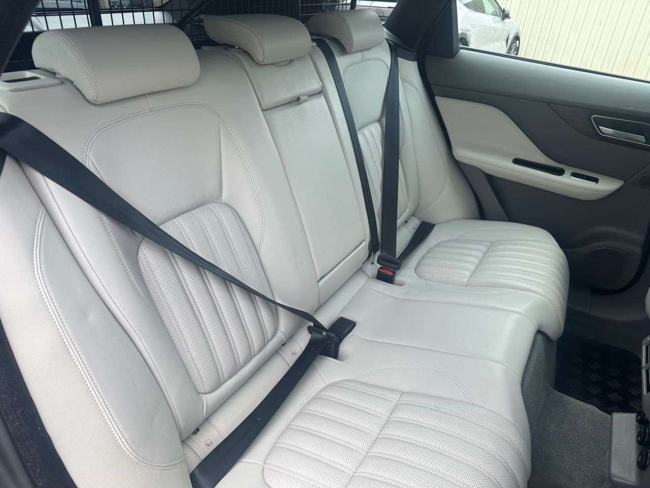 2018 JAGUAR F-PACE 2018 JAGUAR F-PACE