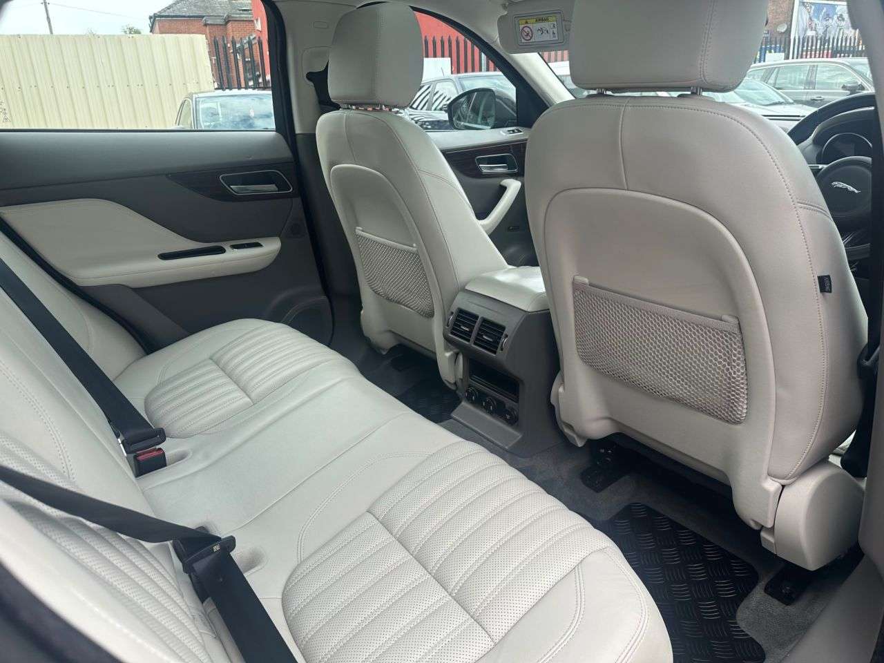 2018 JAGUAR F-PACE 2018 JAGUAR F-PACE