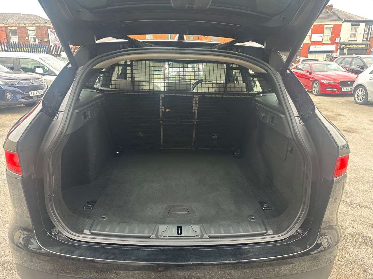 2018 JAGUAR F-PACE 2018 JAGUAR F-PACE