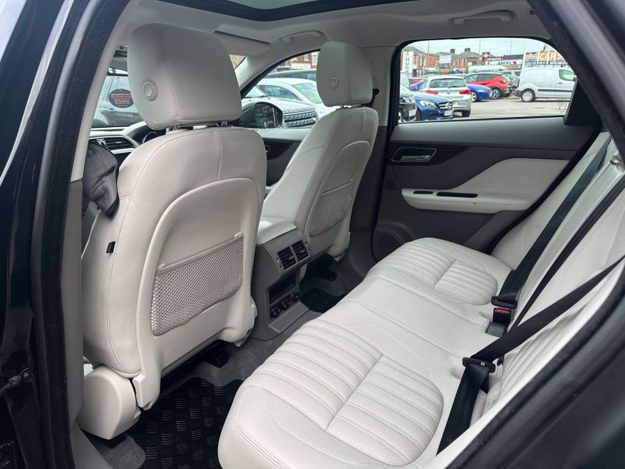 2018 JAGUAR F-PACE 2018 JAGUAR F-PACE