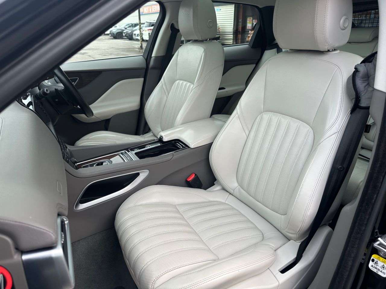 2018 JAGUAR F-PACE 2018 JAGUAR F-PACE