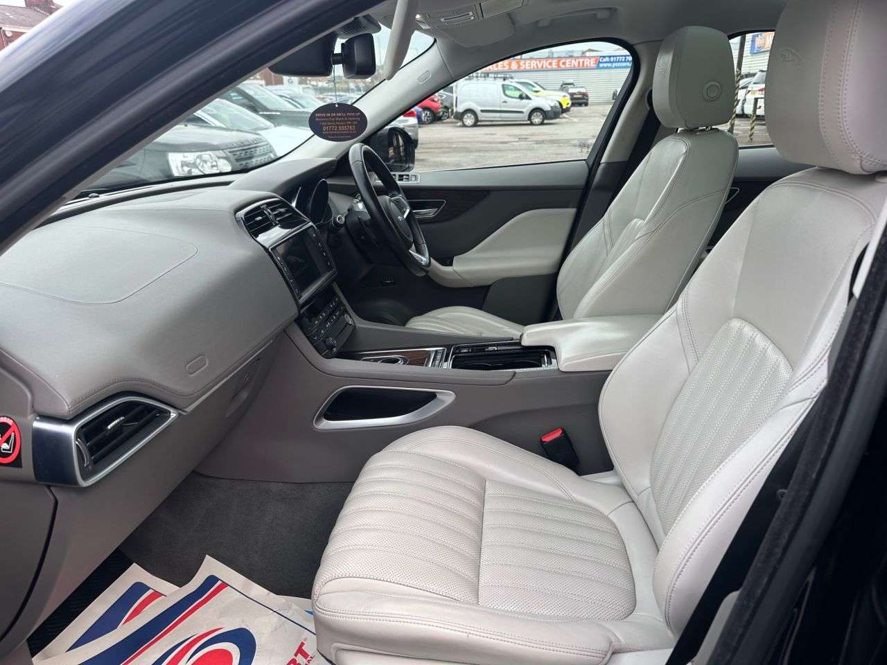 2018 JAGUAR F-PACE 2018 JAGUAR F-PACE