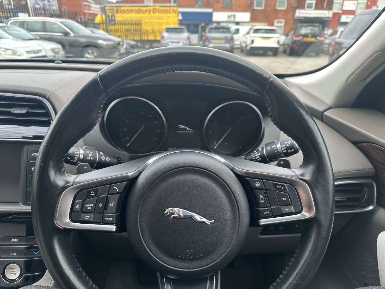 2018 JAGUAR F-PACE 2018 JAGUAR F-PACE