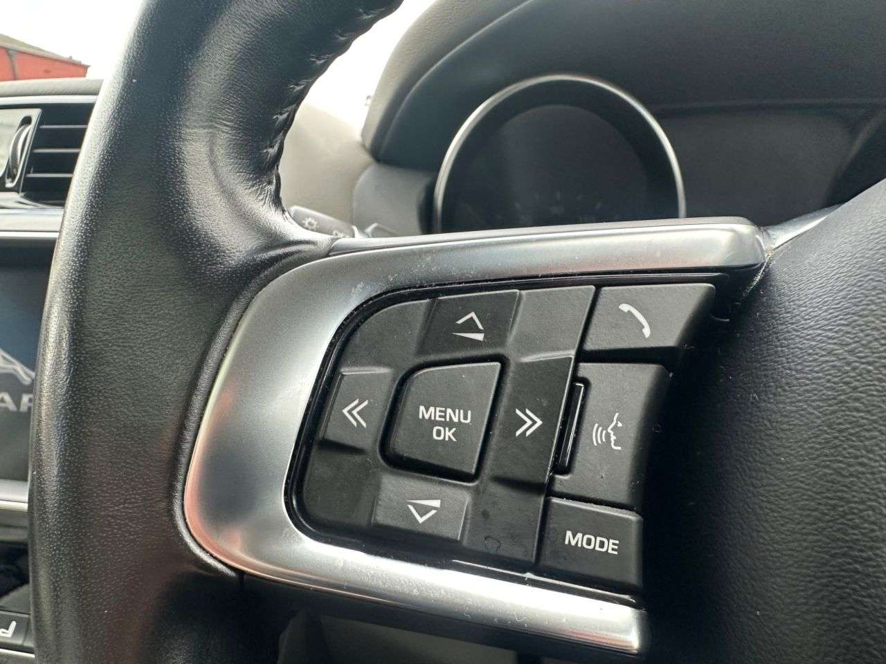 2018 JAGUAR F-PACE 2018 JAGUAR F-PACE