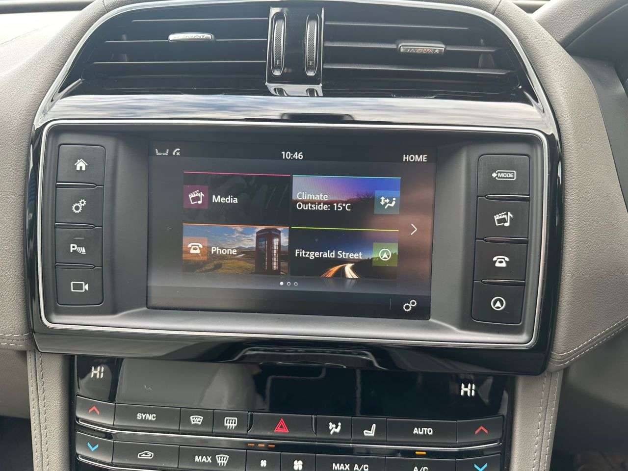 2018 JAGUAR F-PACE 2018 JAGUAR F-PACE