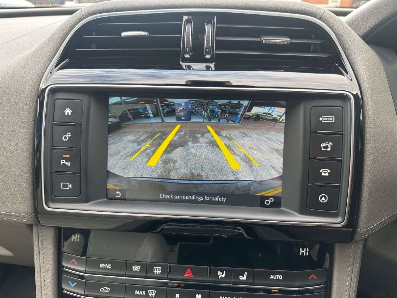 2018 JAGUAR F-PACE 2018 JAGUAR F-PACE