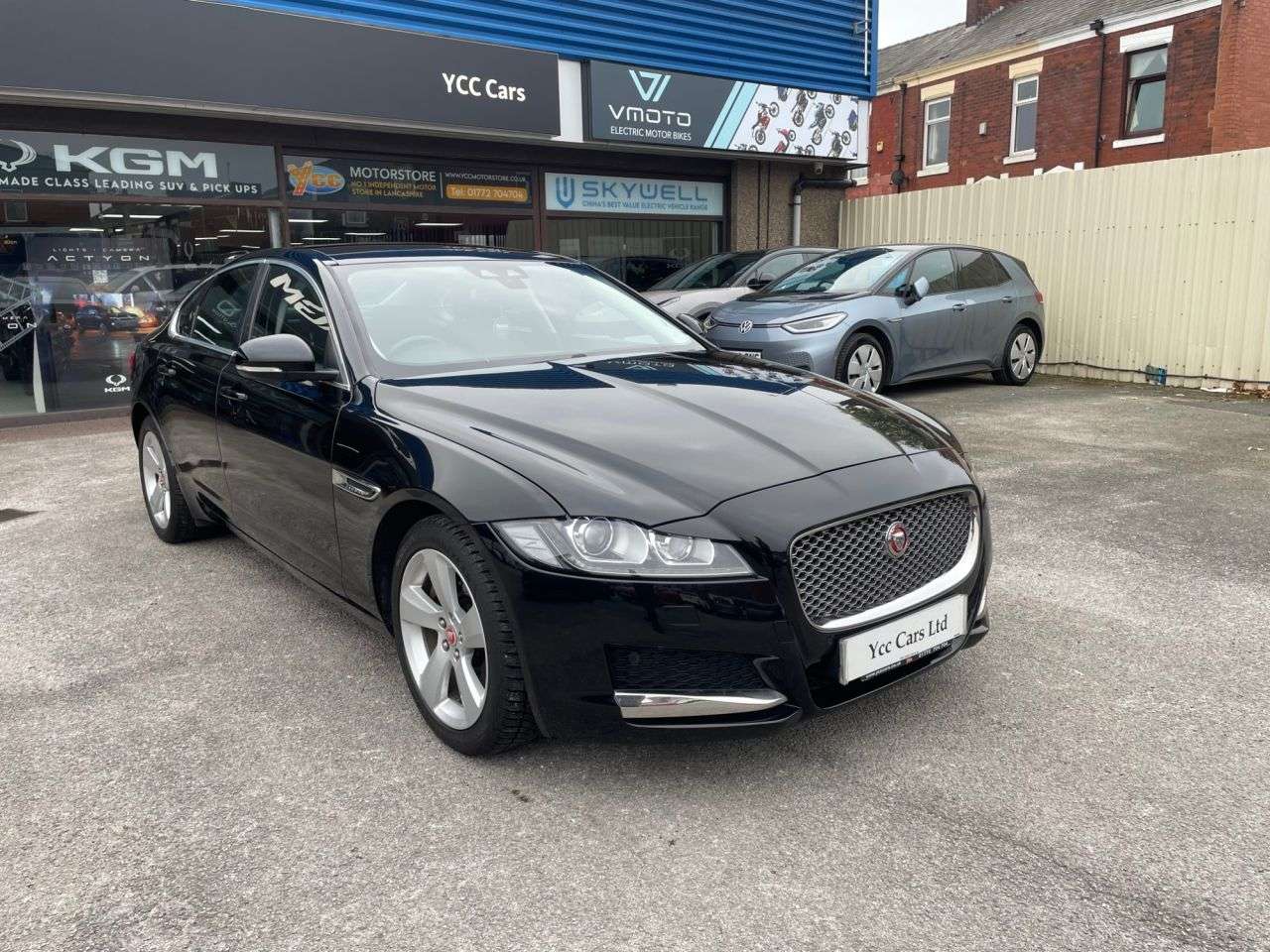 2017 JAGUAR XF 2017 JAGUAR XF