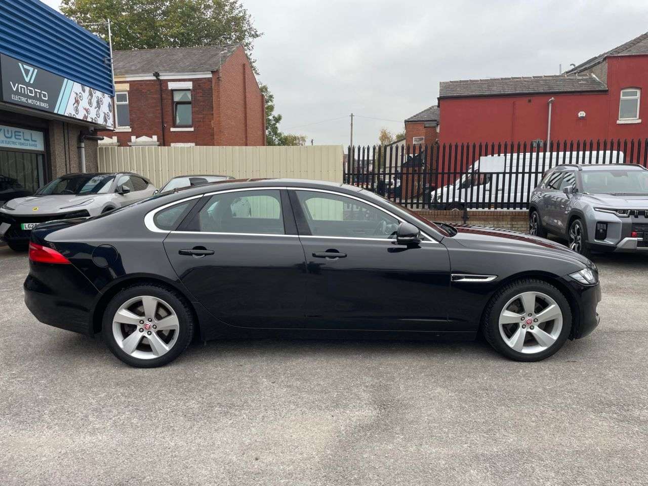 2017 JAGUAR XF 2017 JAGUAR XF