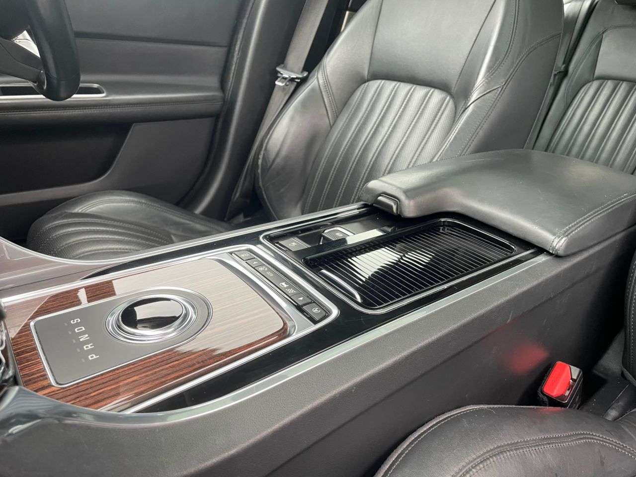 2017 JAGUAR XF 2017 JAGUAR XF