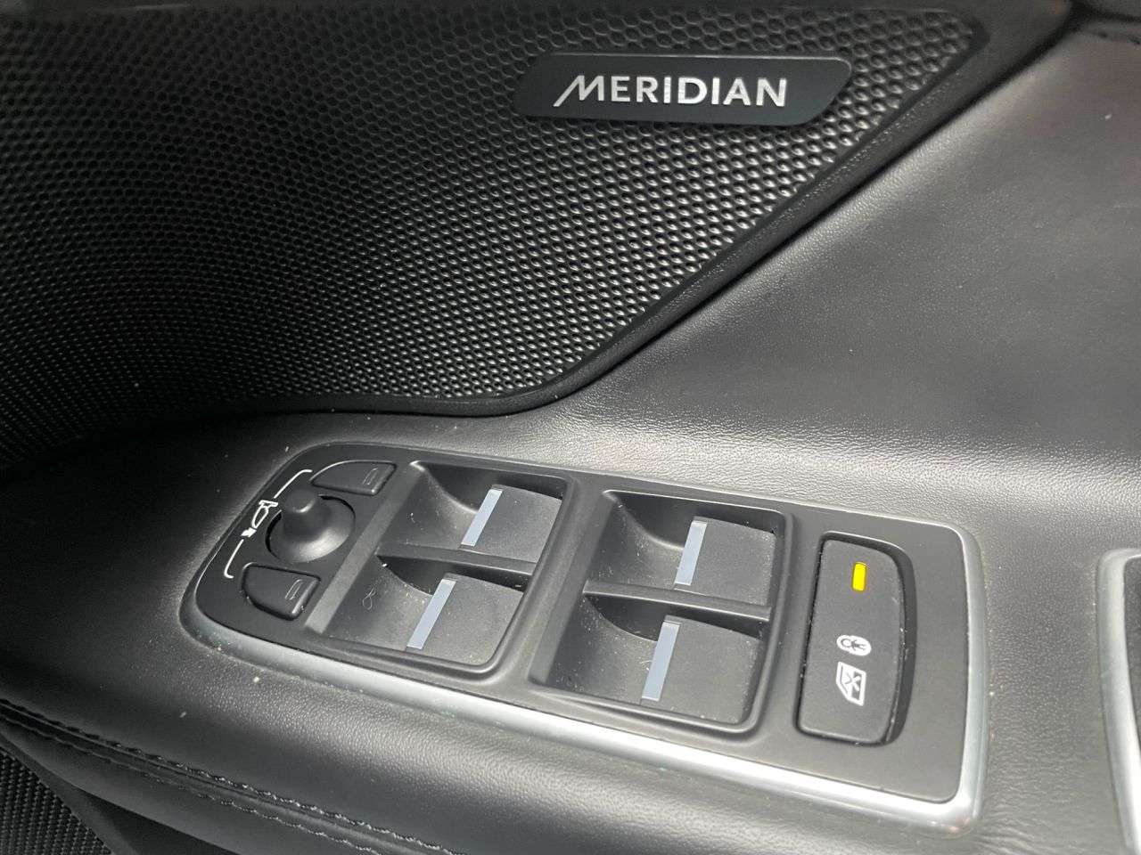 2017 JAGUAR XF 2017 JAGUAR XF