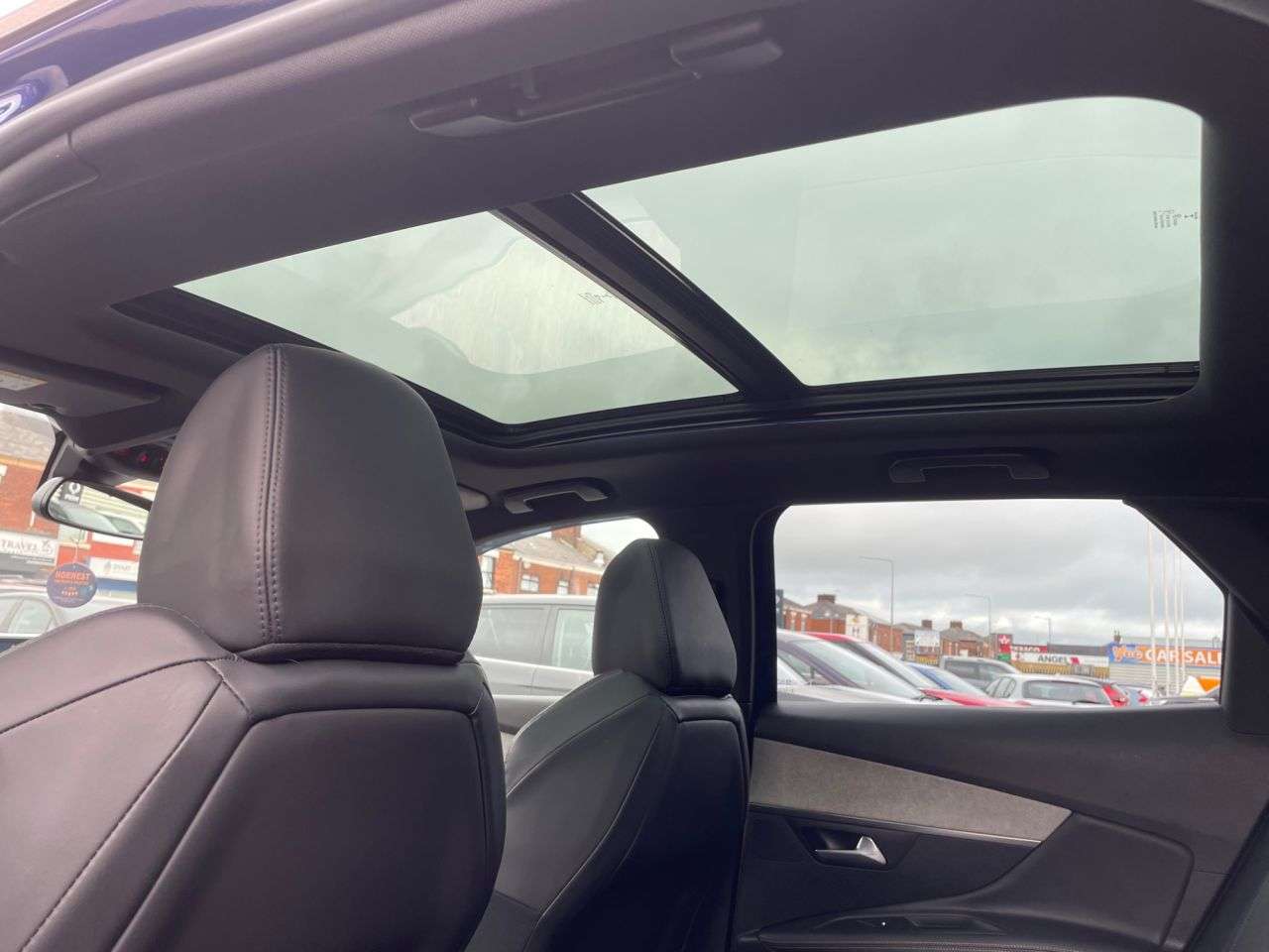 2018 PEUGEOT 3008 2018 PEUGEOT 3008