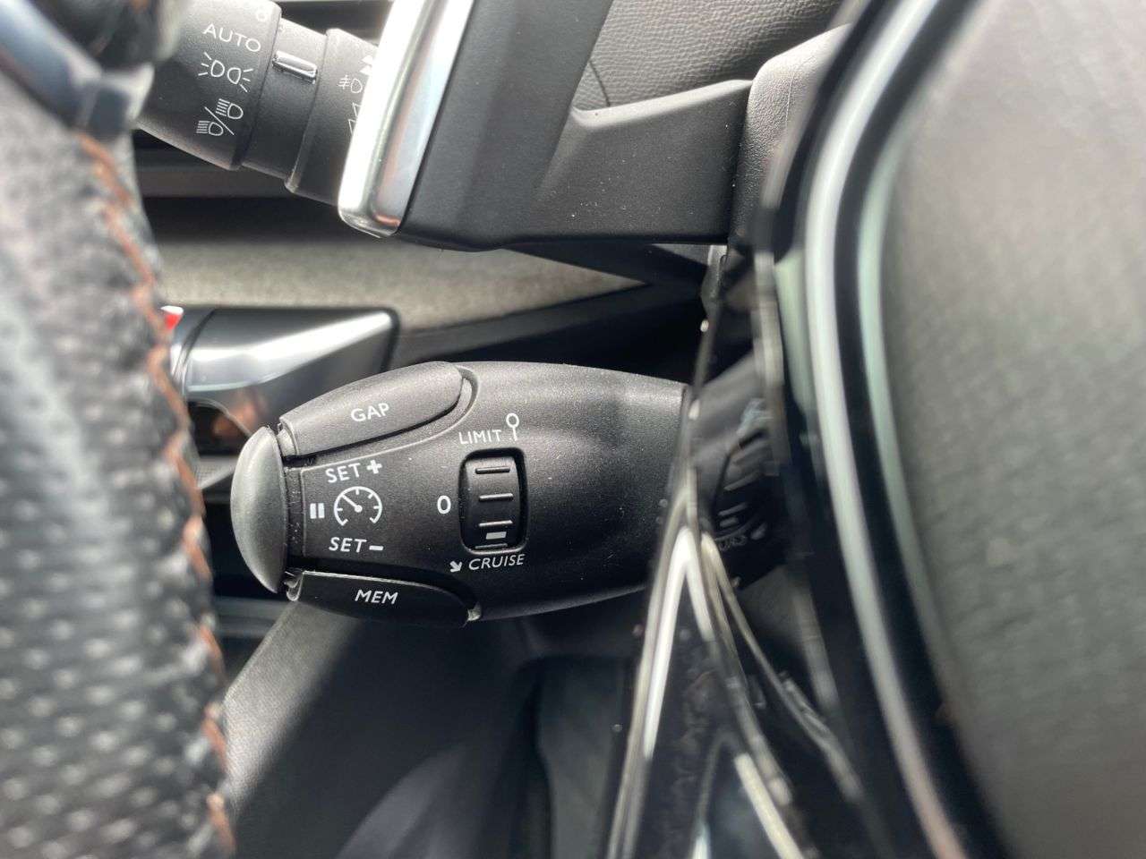 2018 PEUGEOT 3008 2018 PEUGEOT 3008