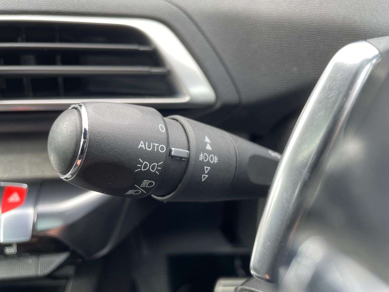 2018 PEUGEOT 3008 2018 PEUGEOT 3008