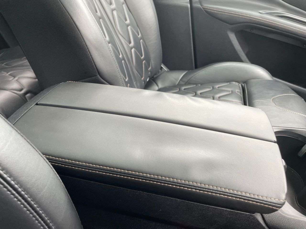 2018 PEUGEOT 3008 2018 PEUGEOT 3008