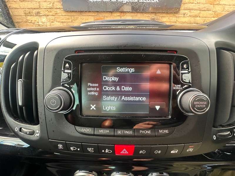 2014 FIAT 500L 2014 FIAT 500L