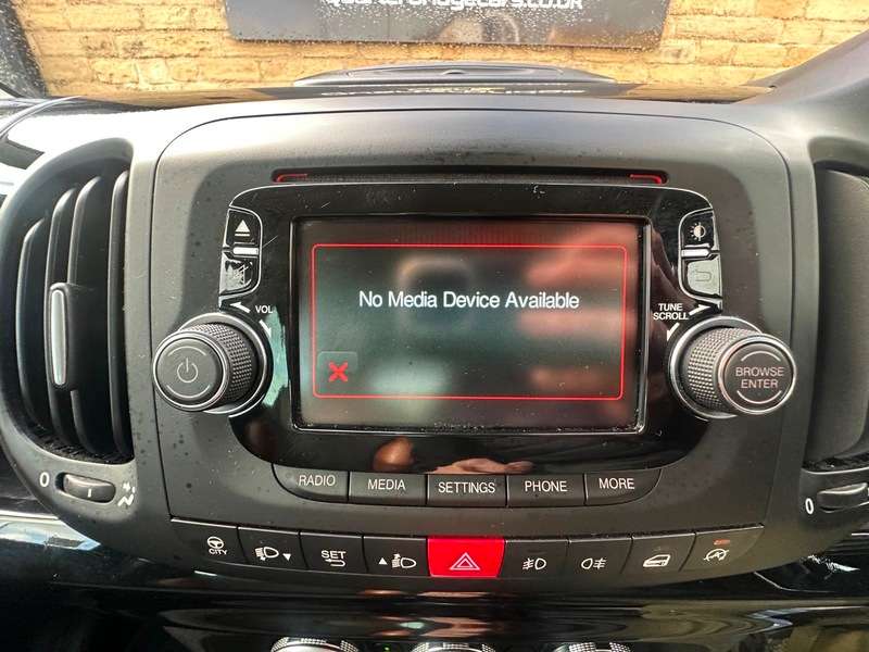 2014 FIAT 500L 2014 FIAT 500L