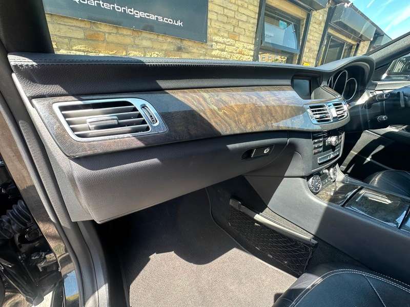 null MERCEDES CLS null MERCEDES CLS