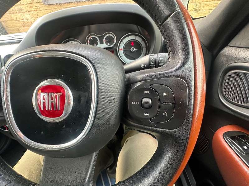 2014 FIAT 500L 2014 FIAT 500L