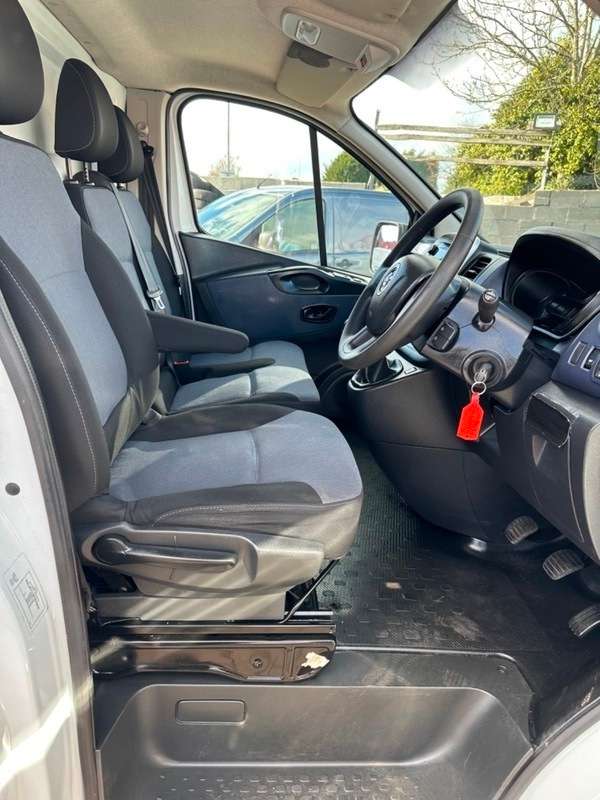 2015 VAUXHALL VIVARO 2015 VAUXHALL VIVARO