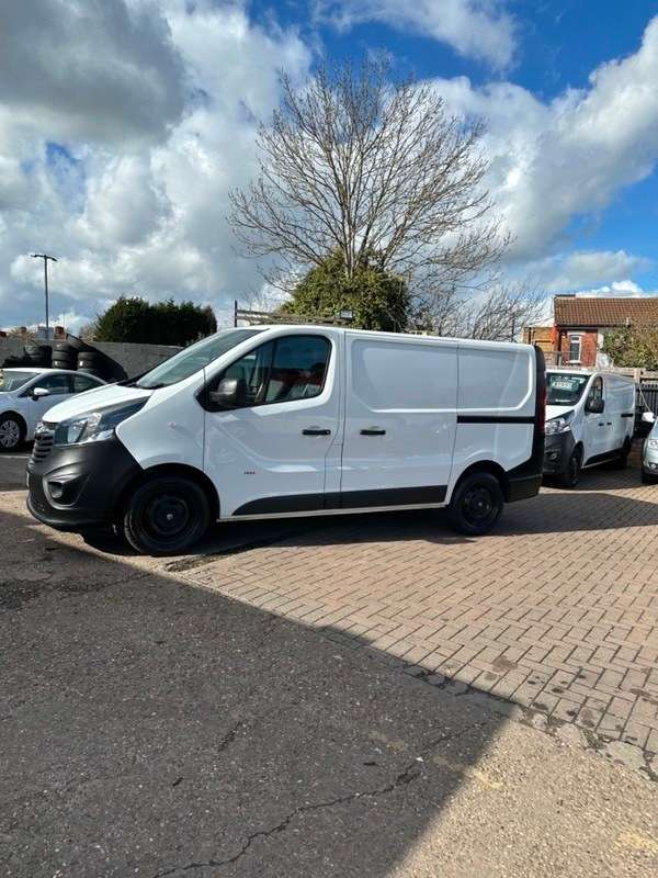 2015 VAUXHALL VIVARO 2015 VAUXHALL VIVARO