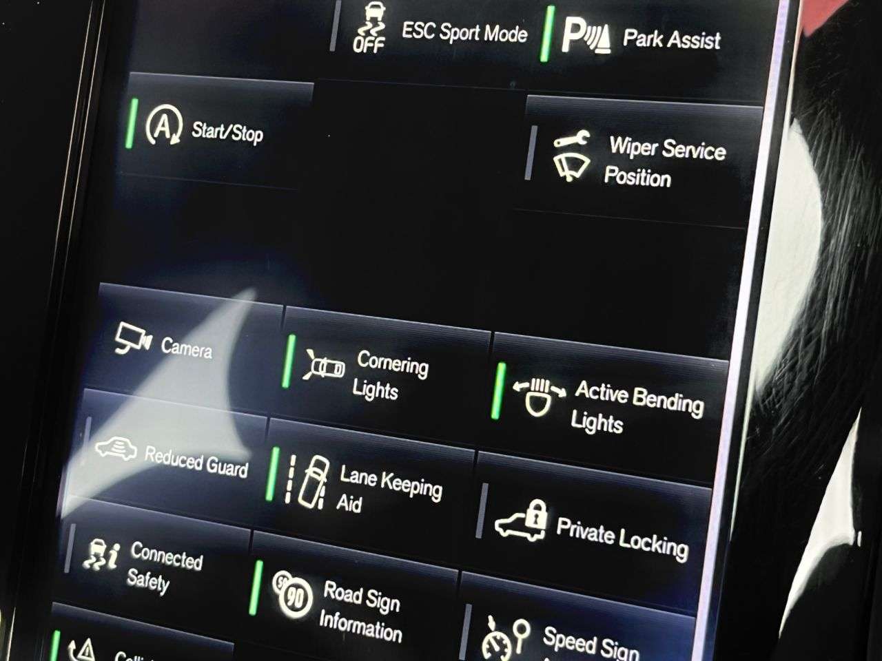 2020 VOLVO XC40 2020 VOLVO XC40